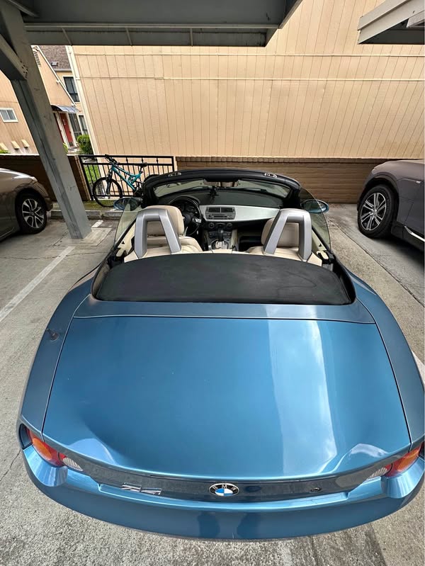 2004 BMW Z4 - 2.5i Roadster 2D
