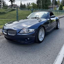 2005 BMW Z4 - 3.0i Roadster 2D