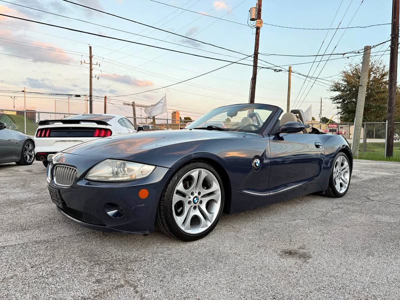 2005 BMW Z4 - 3.0i Roadster 2D