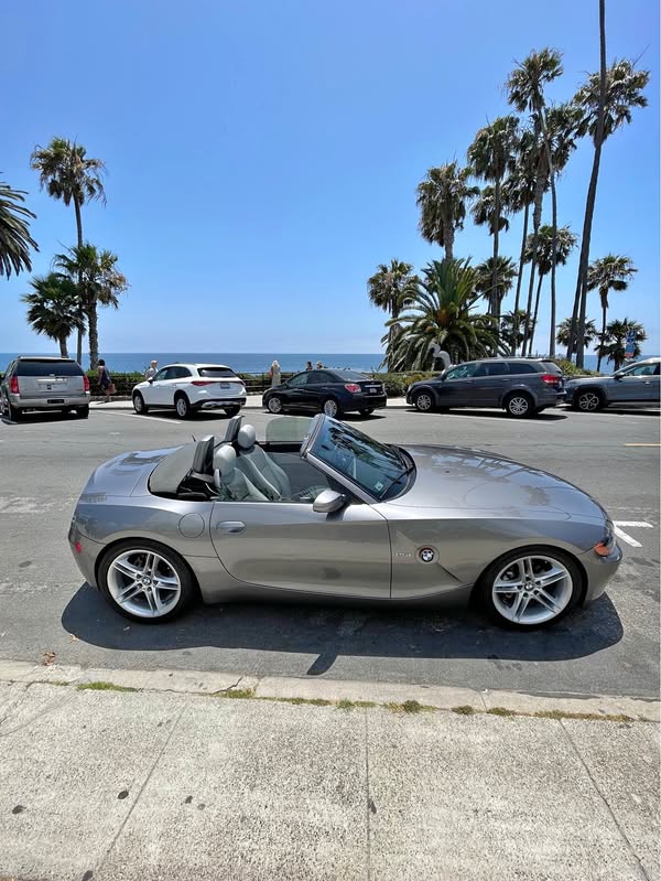 2003 BMW Z4 - 2.5i Roadster 2D