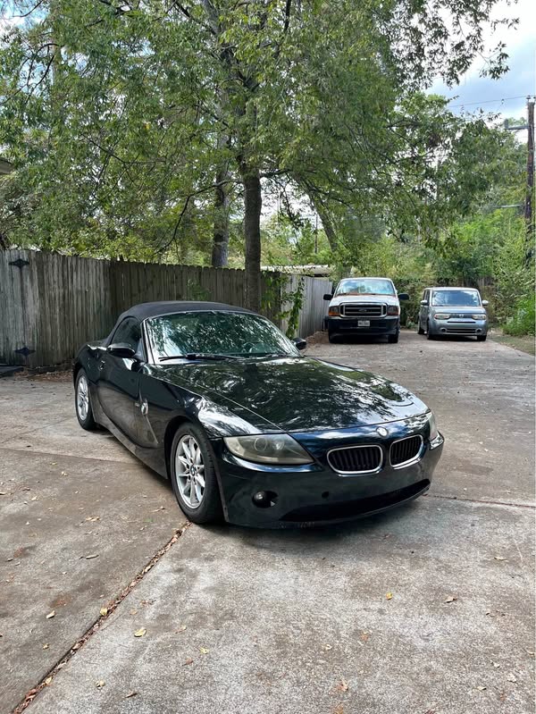 2005 BMW Z4 - 2.5i Roadster 2D