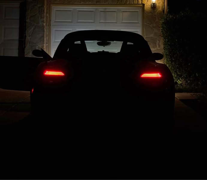 2006 BMW Z4 - 3.0i Roadster 2D