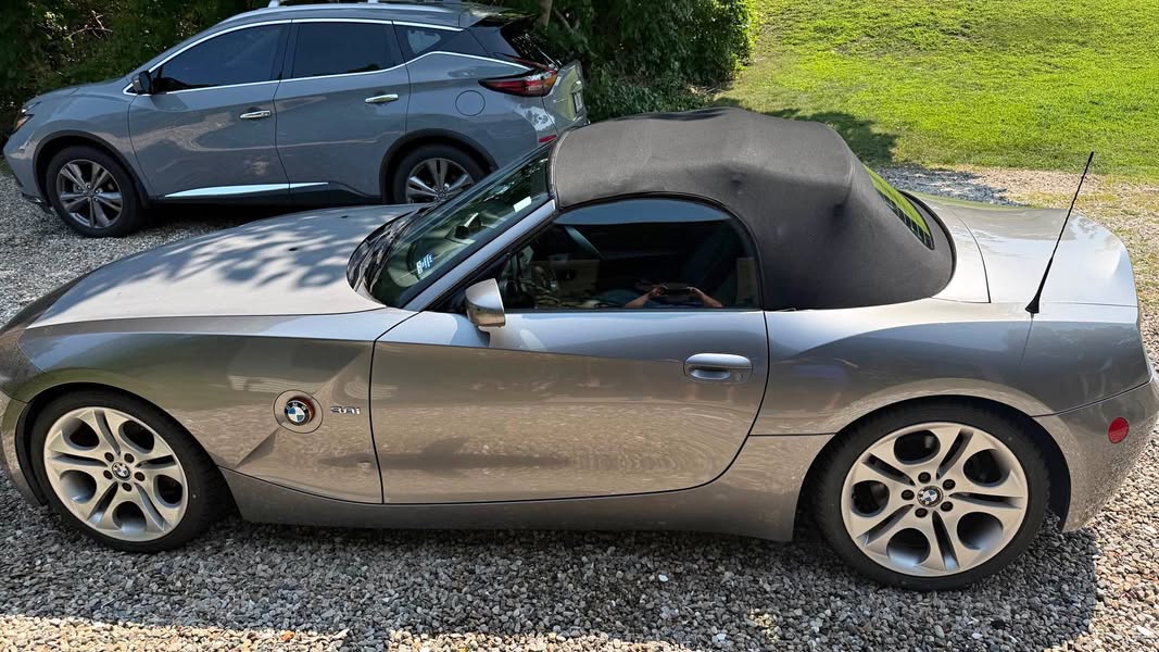 2003 BMW Z4 - 3.0i Roadster 2D