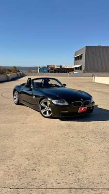 2006 BMW Z4 - 3.0i Roadster 2D