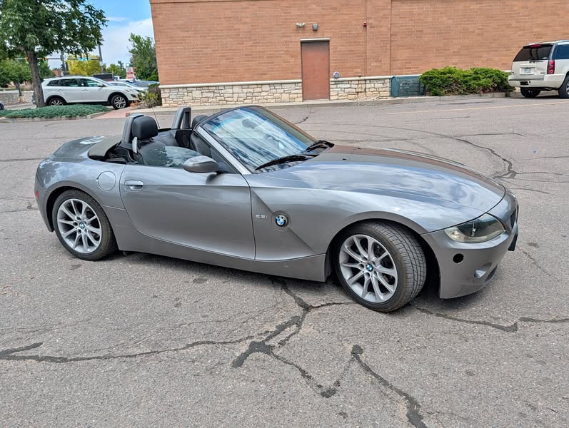 2005 BMW z4 2.5i