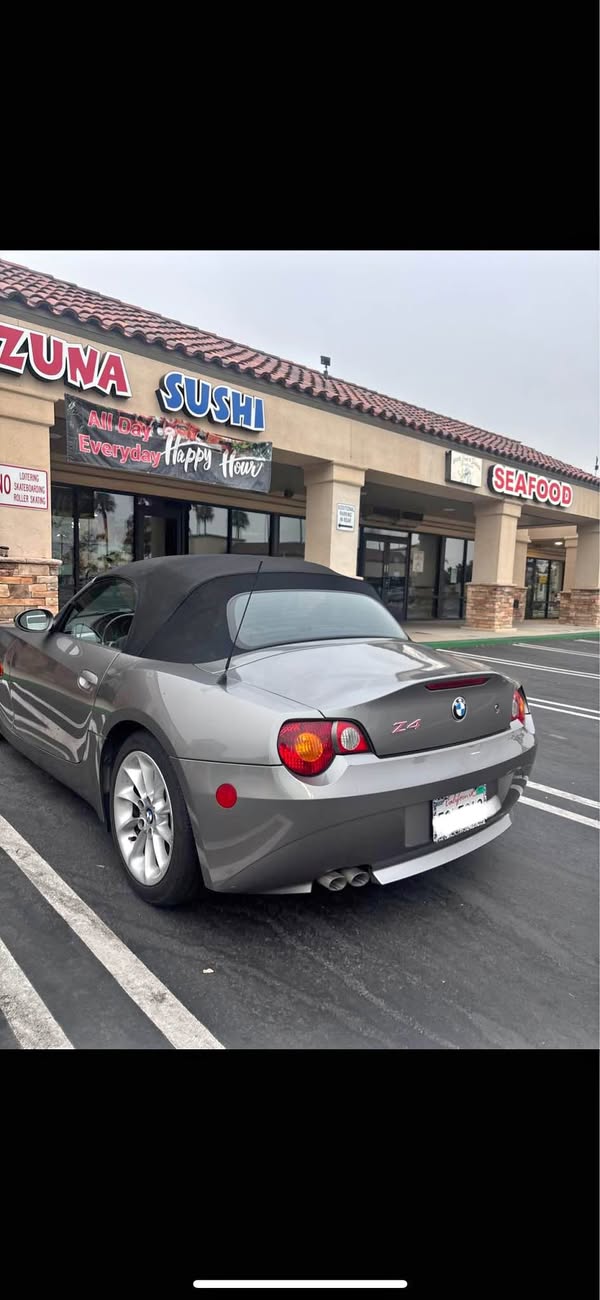 2004 BMW Z4 - 2.5i Roadster 2D