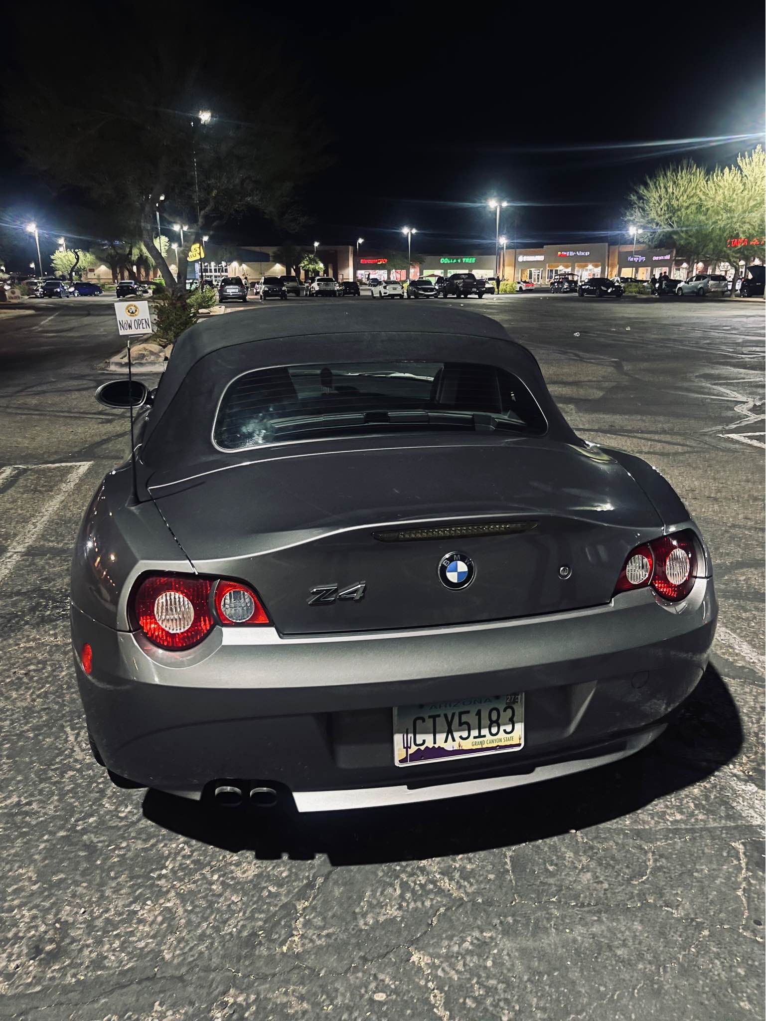 2005 BMW Z4 - 2.5i Roadster 2D