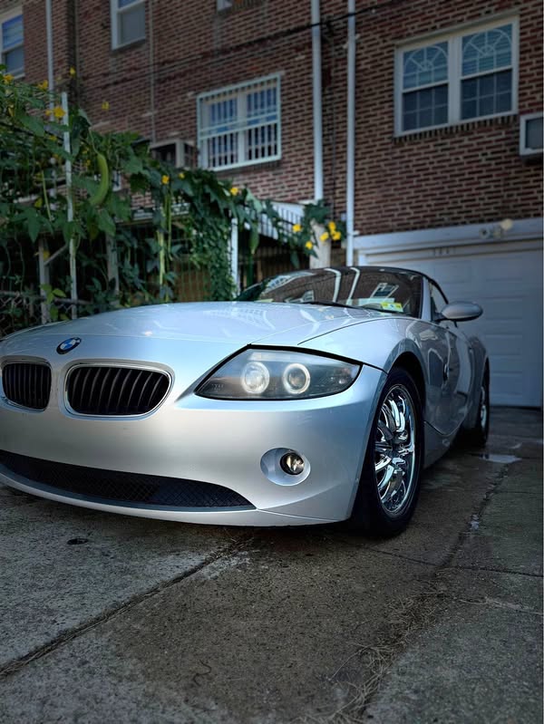 2003 BMW Z4 - 2.5i Roadster 2D