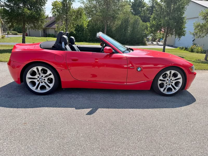 2003 BMW Z4 3.0i Roadster 2D
