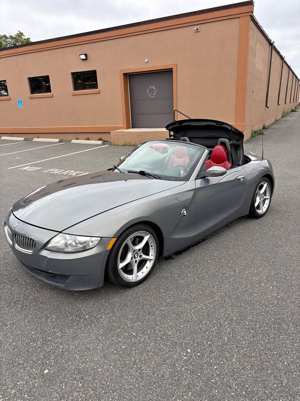 2007 BMW Z4 - 3.0i Roadster 2D