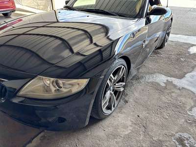 2005 BMW Z4 - 3.0i Roadster 2D