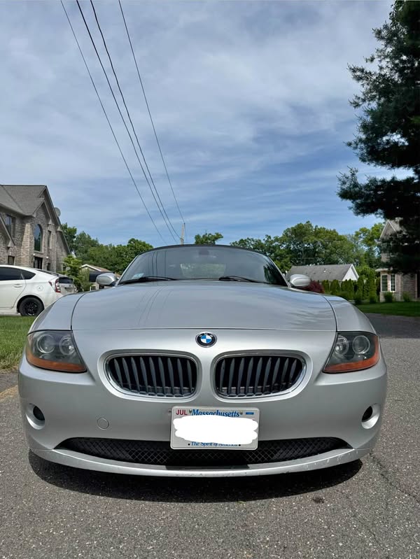 2004 BMW Z4 - 2.5i Roadster 2D