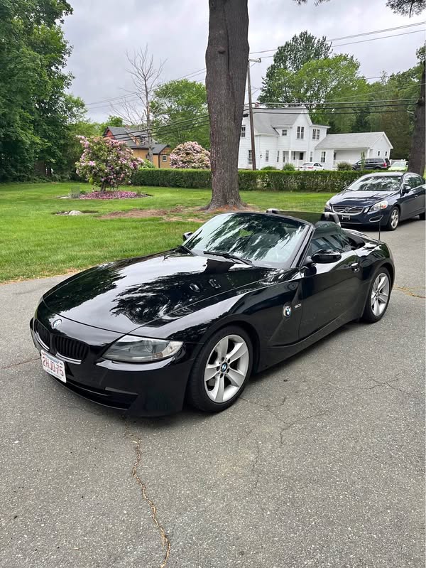 2006 BMW Z4 - 3.0i Roadster 2D