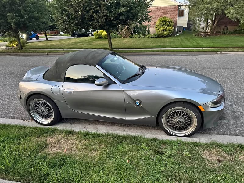 2007 BMW Z4 - 3.0i Roadster 2D