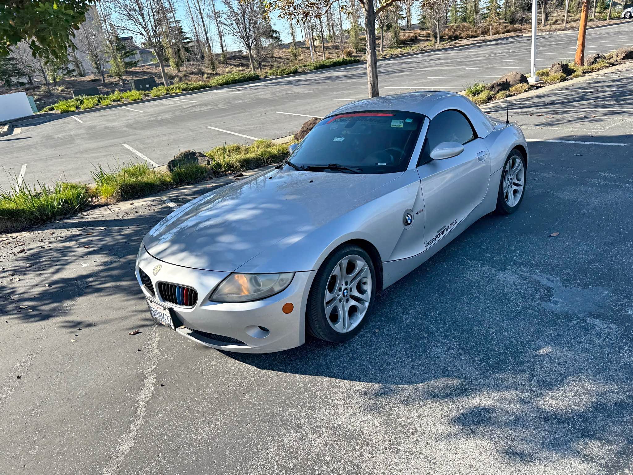2005 BMW Z4 - 3.0i Roadster 2D