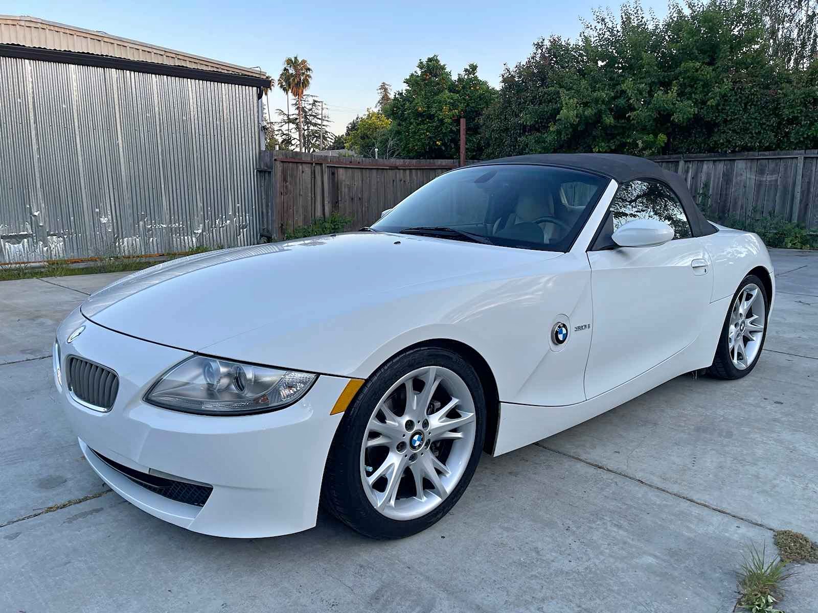 2008 BMW Z4 - 3.0i Roadster 2D
