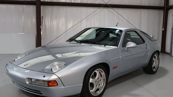 Porsche 928 GTS