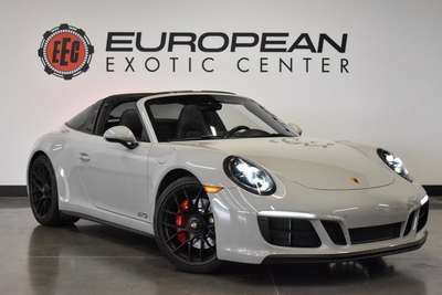 Porsche 911 GTS (991)