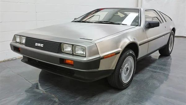 DeLorean DMC-12