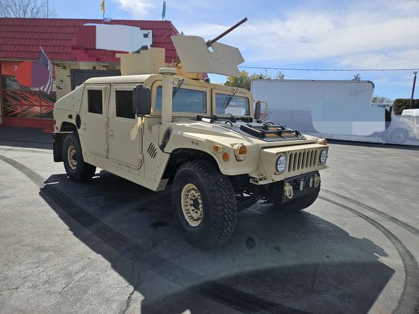 Hummer HMMWV