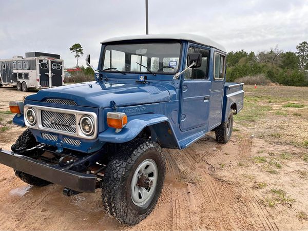 Toyota Land Cruiser FJ60/FJ62