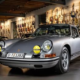 Porsche 911S (LWB)