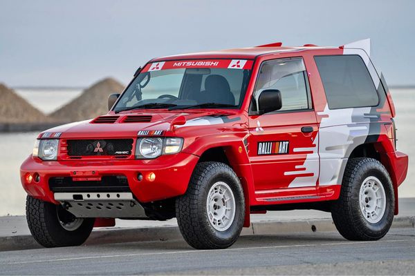 Mitsubishi Pajero Evolution