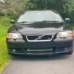 Volvo V70 R