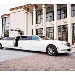 Mercedes-Benz W221 S-Class