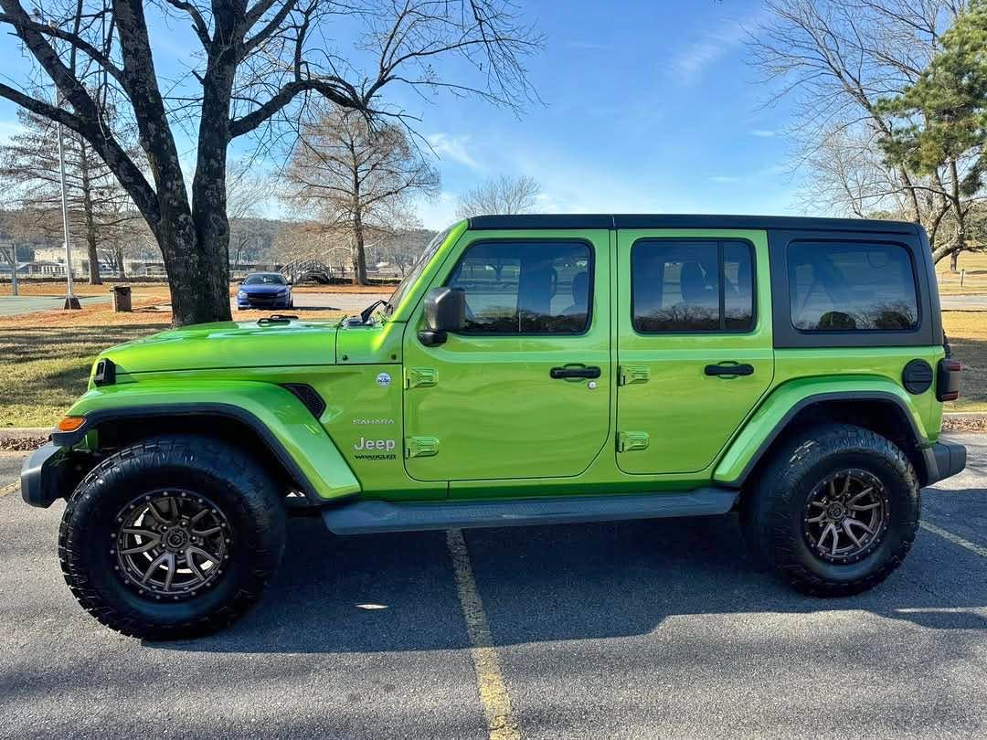 2018 Jeep Wrangler Unlimited - Sahara